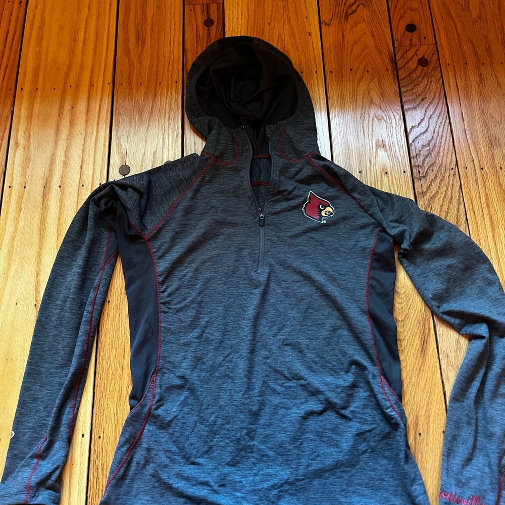 Louisville cardinals Colosseum Charcoal and Red Hoodie, size small